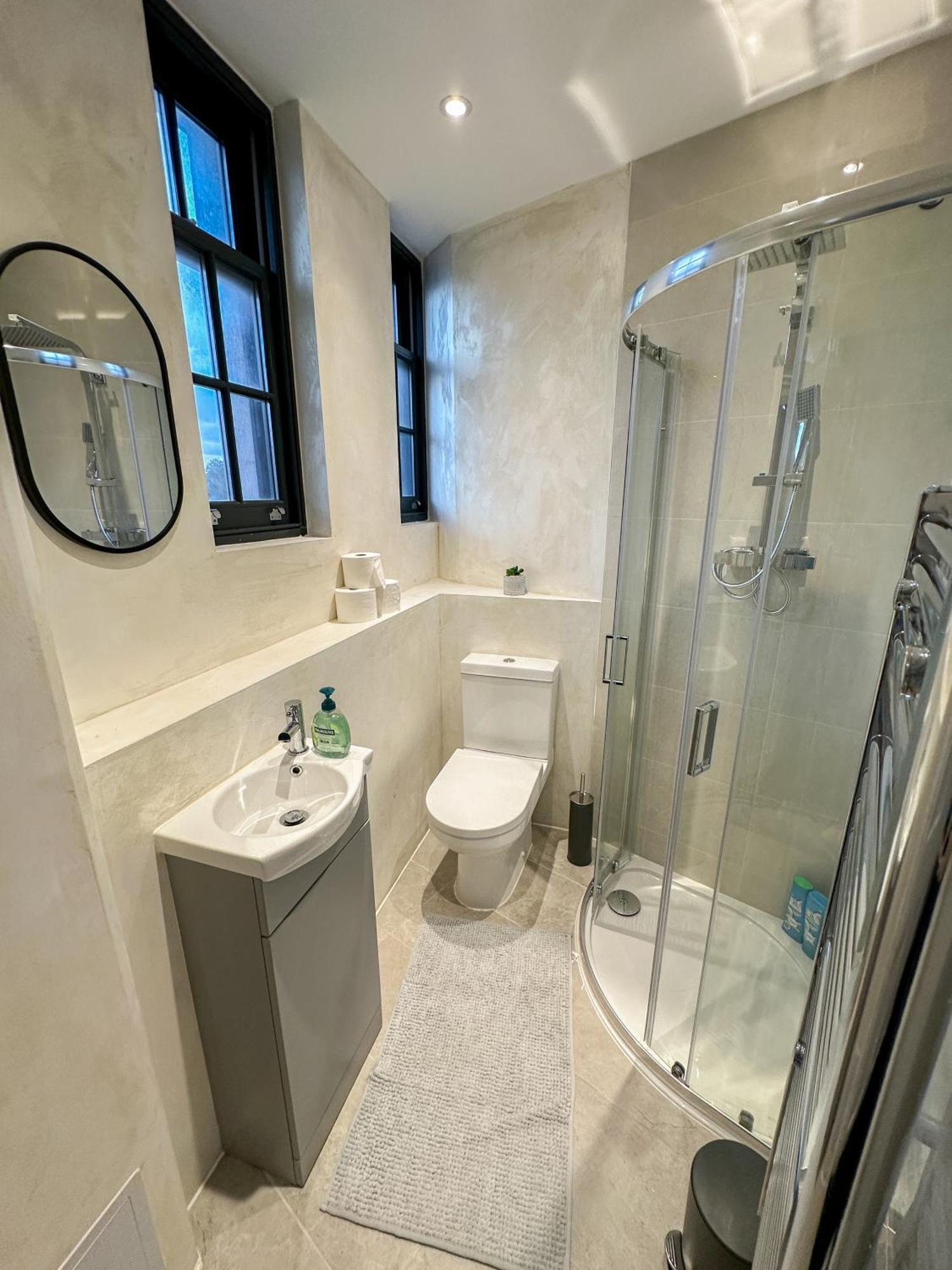 1-Bedroom Apartments In Shoreditch, Old Street, Hoxton Londra Esterno foto