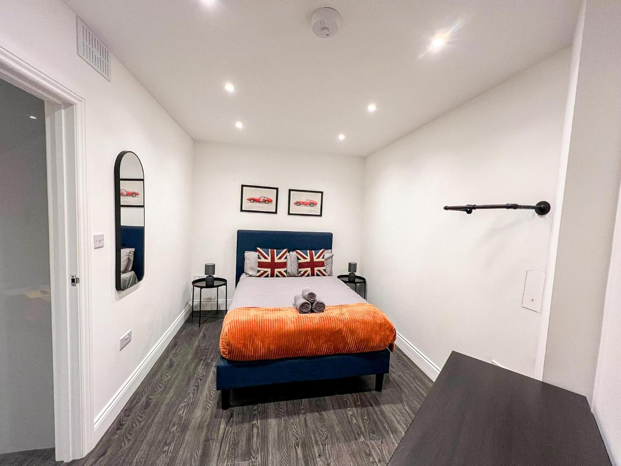 1-Bedroom Apartments In Shoreditch, Old Street, Hoxton Londra Esterno foto