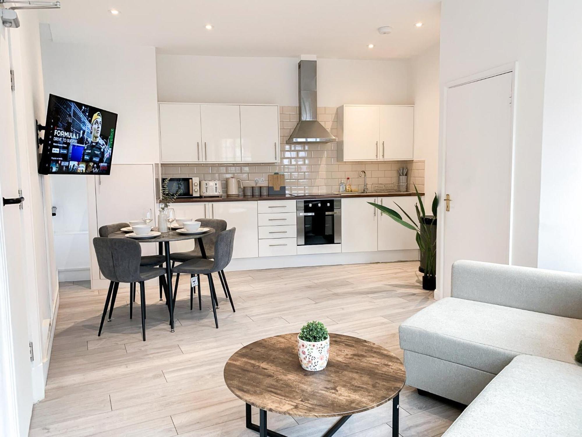 1-Bedroom Apartments In Shoreditch, Old Street, Hoxton Londra Esterno foto
