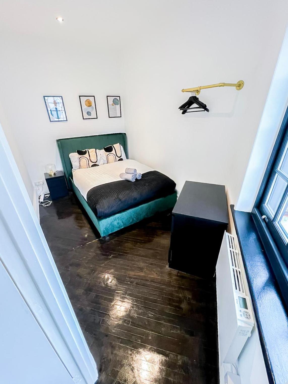 1-Bedroom Apartments In Shoreditch, Old Street, Hoxton Londra Esterno foto