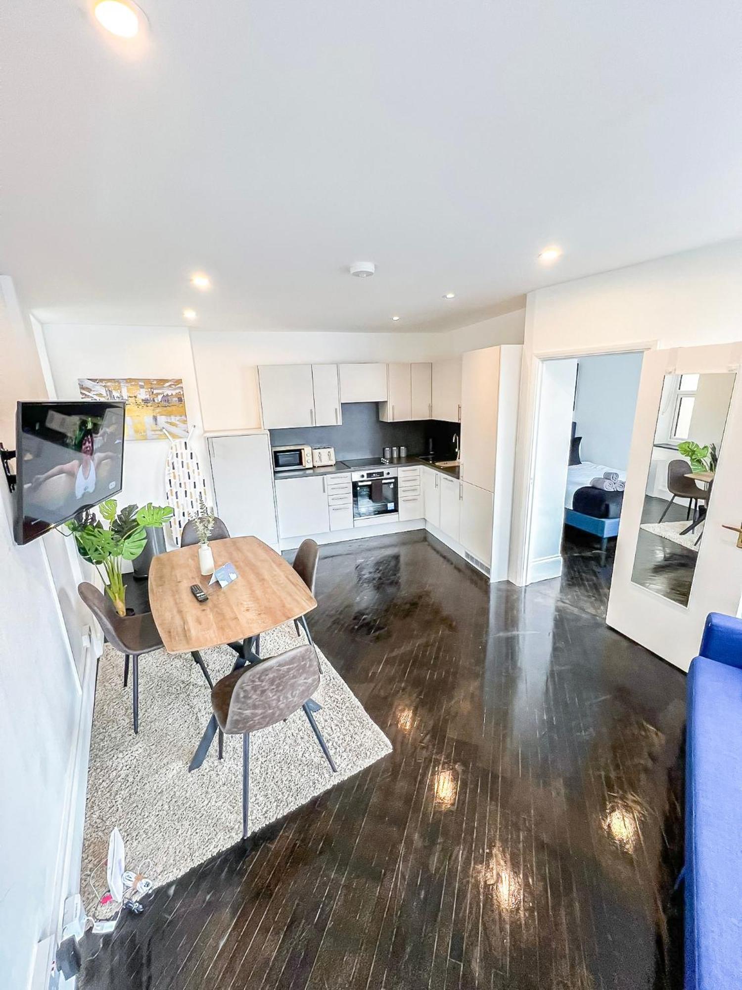 1-Bedroom Apartments In Shoreditch, Old Street, Hoxton Londra Esterno foto